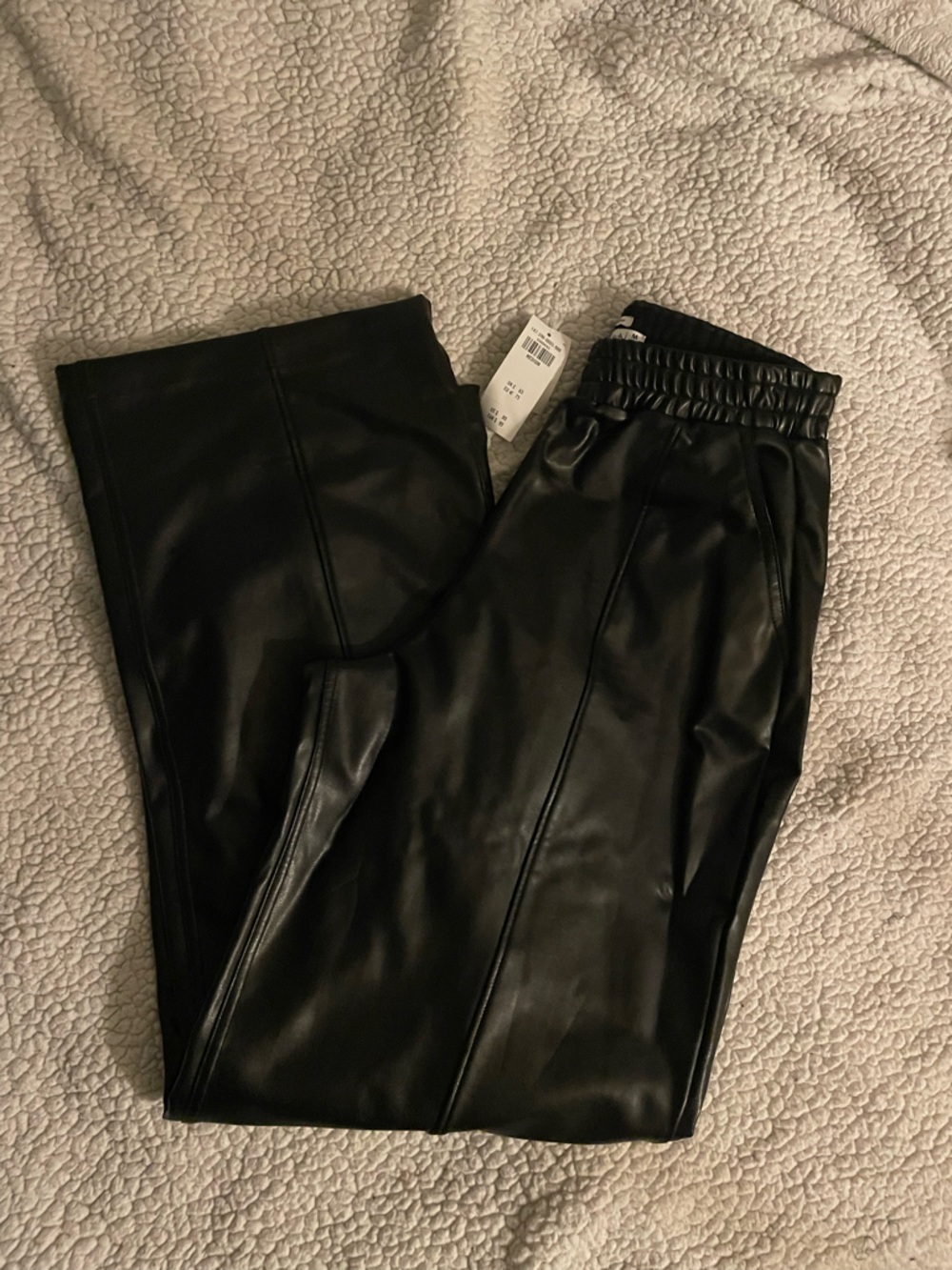 NWT Abercrombie Wide Leg Vegan Leather Pants - Black - Picture 5 of 5